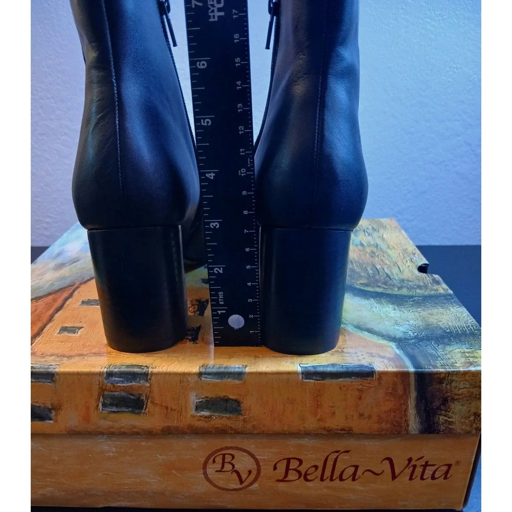 Bella Vita Wilma Black Leather Square Toe Block Heel Ankle Boots 8.5W 50-4002
